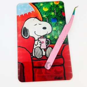Nouvelle conception de plateaux à cils pour une utilisation prolongée, support pour cils, aspect élégant, propre et soigné, en acrylique, plateau pour pinces, prix bas - Product Image 1