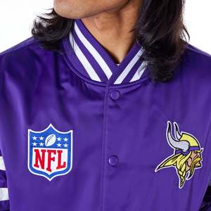 Chaqueta de Béisbol Reversible para Hombre al por Mayor, Personalizada con Logotipo Bordado, de Satén, Transpirable, con Bolsillos Decorativos para Invierno - Product Image 3