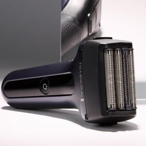 Afeitadora Eléctrica Recargable para Hombre con Lámina Triple, Uso en Seco/Húmedo, Recortadora de Pelo Largo y Accesorio para Barba - Product Image 6