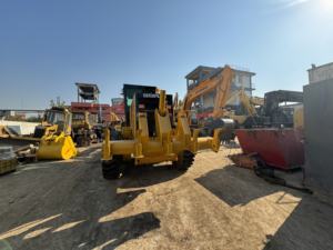 รถเกรด140K สำหรับใช้เป็นรถเกรดตีนตะขาบตีนตะขาบตีนตะขาบตีนตะขาบตีนตะขาบ140K แบบดั้งเดิม - Product Image 3