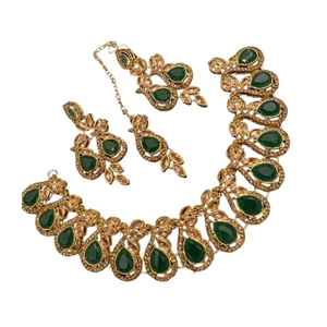 Ensembles de bijoux en acier inoxydable plaqué or 18 carats pour femmes de luxe Offre Spéciale Collier et boucles d'oreilles élégants en zircon fin - Product Image 1