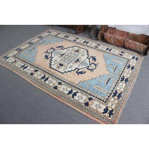 Tapis turc vintage 5,1x7,5 pi (155x228 cm), tapis floral bleu et marron - Product Image 4