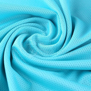 Ensemble de maillots de football pour équipes de jeunes avec tissu polyester respirant et uniforme de football de performance graphique personnalisé - Product Image 5