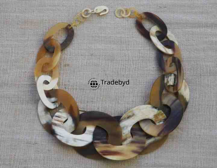 Available in different colore