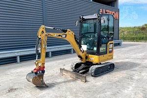 รถขุดขนาดเล็ก CAT 301.6 มือสอง พร้อมใช้งานสำหรับงานก่อสร้าง - Product Image 4