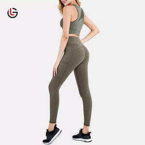 Ropa deportiva de moda para mujer Conjunto de yoga Hecho en Pakistán-Patrón sólido Transpirable Cierre de cintura elástica de 2 piezas Venta al por mayor disponible - Product Image 6