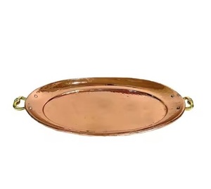 Bandeja de Servicio Artesanal de Cobre Puro con Patrones Florales en Relieve para Decoración de Mesa de Lujo a Precio de Mayoreo - Product Image 4