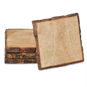 Posavasos hechos a mano posavasos cuadrados de madera natural con borde de corteza de manglar único y detalles de nogal por Artesanías de media luna - Product Image 5