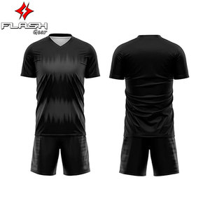 Vente en gros de maillots de football en polyester à sublimation, vêtements de football personnalisés pour hommes, uniformes d'équipe respirants avec logo, allumettes, entraînement - Product Image 2