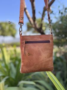 Sac à main en cuir de vachette, cuir sculpté à la main, petit sac bandoulière, style bohème gitan, fait main, style western, sacs multi-usages - Product Image 3