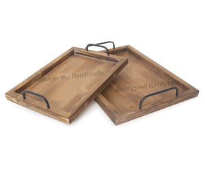 Juego de 2 bandejas de madera de pino macizo para servir, bandejas de madera hechas a mano con asas de metal, calidad superior para restaurantes y hoteles - Product Image 4
