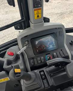 Original para Caterpillar 420 4x4 Minicargadora con motor Perkins Excavadora de estilo retro - Product Image 4