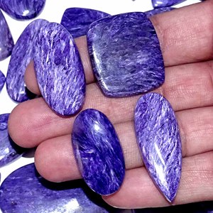 พลอย Charoite สีม่วงธรรมชาติ Cabochon Lot Charoite พลอยแฮนด์เมด ขนาดฟรี Cabochon Lot พลอย Charoite คุณภาพดีที่สุด - Product Image 5