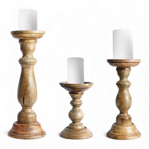 Candelabros de Madera Blanqueada Tallados a Mano con Diseño Rústico Acanalado para Decoración de Casas de Campo y Estilo Vintage - Product Image 4