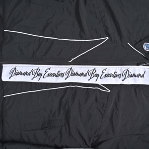 Chaqueta bomber formal clásica acolchada en blanco impermeable para hombre con logotipo bordado de impresión personalizada a prueba de viento de piloto grueso de invierno - Product Image 3
