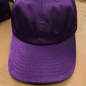 Casquette sportive vintage à 5 panneaux personnalisée avec motif à pois en tissu éponge de velours impression de panneaux de dentelle pour les affaires ou le style de rue - Product Image 1