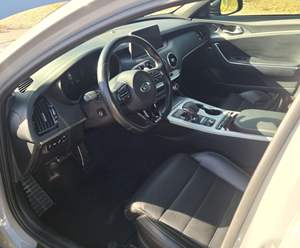 OFERTA PERFECTA: K-i-a St-in-ger GT2 2021, Motor V6 Twin-Turbo, Transmisión Automática - Product Image 3