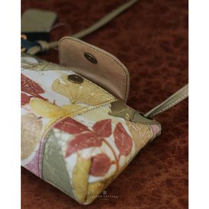 Bolso bandolera de cuero hecho a mano, piel de vaca auténtica, correa ajustable duradera, moda atemporal minimalista clásica perfecta de Indonesia - Product Image 4