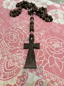 Croix murale en bois rustique de grande taille, fabriquée à la main, écologique, en bois de coco et d'acacia, ornement religieux pour la maison - Product Image 4