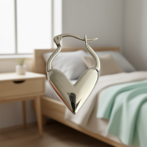 E2158 Orecchini a cerchio a forma di cuore in oro bianco, regalo unisex - Product Image 2