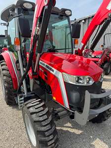 Tractor Agrícola Massey Ferguson 4710 Diésel de Servicio Pesado 4x4 Económico con Cargador Frontal para Uso Comercial - Product Image 5