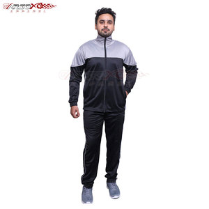 Chándal ligero de poliéster para hombre con rayas laterales y ajuste de rendimiento para movimiento diario, chándal de poliéster personalizado para hombre - Product Image 2