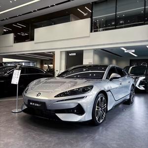 Nouvelle Génération Denza Z9GT 2025 – Berline de Luxe à Énergie Nouvelle Haute Performance avec Propulsion Hybride et Transmission Intégrale - Product Image 4