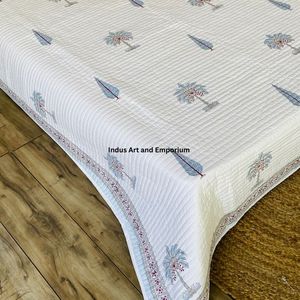 Vente en gros de couvre-lits matelassés en coton 100% écologiques, tricotés et imprimés à la main - Product Image 5