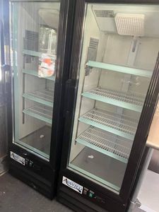 Compre un Camión de Comida Rápida Moderno y de Alta Demanda 2026, Móvil y Listo para Enviar, Compre un Camión de Comida Económico para Hot Dogs y Bocadillos en EE. UU. - Product Image 3