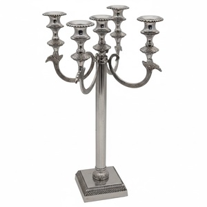 Candelabre en métal vintage de luxe à 5 bras, fait à la main, plaqué argent, pour la décoration de la maison et des mariages, centre de table - Product Image 1