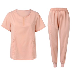 Haut et pantalon à col rond pour femmes Vêtements médicaux pour les soins dentaires et les soins infirmiers Ensembles de gommage uniformes - Product Image 1