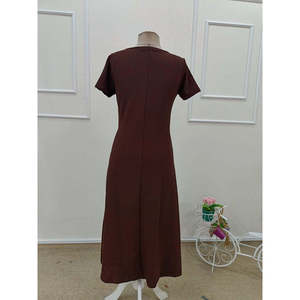 Vestido de viscosa para mujer con cuello redondo, manga corta y detalle de abertura profunda, 34541 - Borgoña - Product Image 6