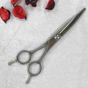 ชุดกรรไกรตัดผมสแตนเลส6นิ้วสำหรับมืออาชีพชุดกรรไกรช่างตัดผมออกแบบโลโก้ได้ตามต้องการ - Product Image 5