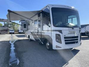 Autocaravanas Usadas al Por Mayor en Perfecto Estado, Modelo 2024, Tipo Coachmen Pursuit, Autocaravana de Clase para 4-6 Pasajeros con Aire Acondicionado - Product Image 4
