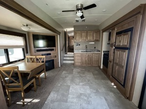 BEST GOOD NEATLY New Used 2018 F-o-r-e-s-t R-i-v-e-r Rockwood U-l-t-r-a L-i-t-e 2620WS - Product Image 5