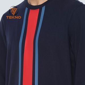 Sweatshirts à col rond personnalisables pour hommes derniers sweatshirts à la mode pour hommes avec toutes les tailles disponibles coupe régulière sweat-shirt décontracté uni pour hommes - Product Image 4