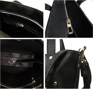 Mini sac cabas de voyage artisanal Companion avec sangle amovible en cuir pleine fleur de qualité supérieure et compartiment à fermeture éclair - Product Image 5