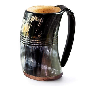 Mug artisanal en corne de buffle rustique avec une texture naturelle et une poignée incurvée. Disponible à prix de gros. - Product Image 4