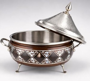 Casserole de service isolante en acier inoxydable martelé de luxe, de haute qualité, écologique, avec finition bois et couvercle - Product Image 3