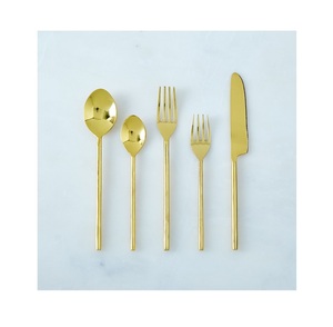 Juego de Cubiertos de Última Moda, 4 Piezas, Color Cobre Metálico, Acero Inoxidable, para Comedor y Restaurantes, Tenedor, Cuchillo y Cuchara - Product Image 4