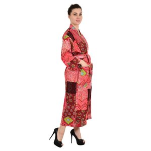 Kimono Largo Reversible de Algodón Puro Kantha para Mujer, Diseño Único con Parches Rojos, Traje de Baño Tipo Pareo - Product Image 2