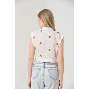 Topshow <b>Red</b> Floral Embroidered Crop Top Shirt for Women - Stylish Wholesale Belly-Cut <b>Blouse</b> with Delicate <b>Red</b> Flower Pattern - Product Image 3