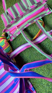 Bolsa de compras de nailon con cremallera reutilizable ecológica RPET bolsas de playa de plástico recicladas tejidas a rayas hechas en India - Product Image 4