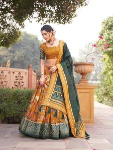 Dernier Designer Dola Soie Imprimé Et Feuille Travail Lehenga Choli Par Fab Zone - Product Image 3