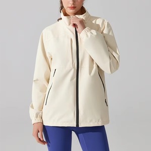 Chaqueta de lluvia impermeable ligera para mujer, abrigo cortavientos con cuello levantado y cremallera completa para senderismo, Camping, camisetas activas para correr - Product Image 4