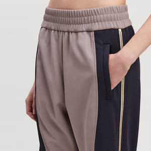 Pantalon de survêtement évasé en toile à taille haute élastique pour femme, hiver, OEM, personnalisation de marque, écologique, séchage rapide, léger, en gros - Product Image 3