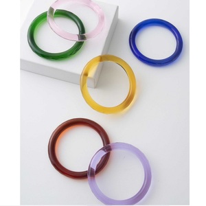 Kaimei 2025 Joyería de Moda, Brazaletes Gruesos de Resina Acrílica con Baño de Oro para Mujer, Brazaletes Gruesos con Patrones Irregulares - Product Image 3