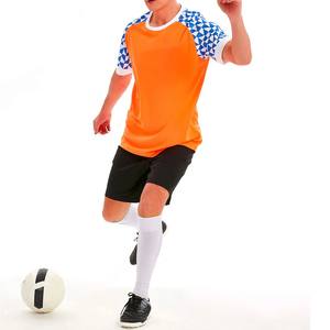 El mejor uniforme de fútbol para hombres, tendencia superior, tela transpirable duradera, ligero, antibacteriano, cuello redondo, ropa de fútbol personalizada - Product Image 5