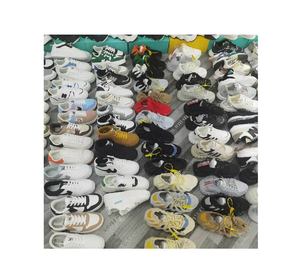 Chaussures d'occasion en balles, prix de gros USA, chaussures de football unisexes de marque d'occasion, confortables, en PU - Product Image 2