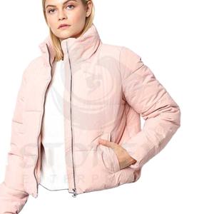Chaqueta ligera empacable con logotipo personalizado para mujer para invierno 2024 Abrigo acolchado con relleno de algodón Abrigo acolchado con logotipo personalizado para mujer - Product Image 1